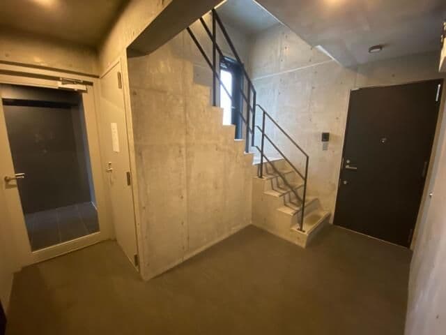 Room image 12