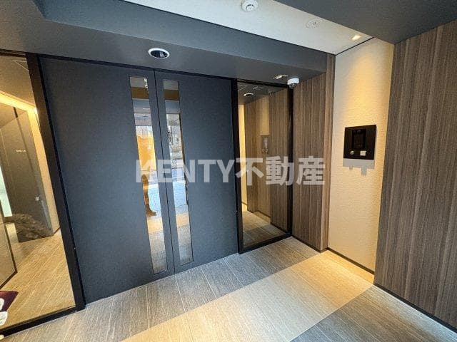 Room image 11