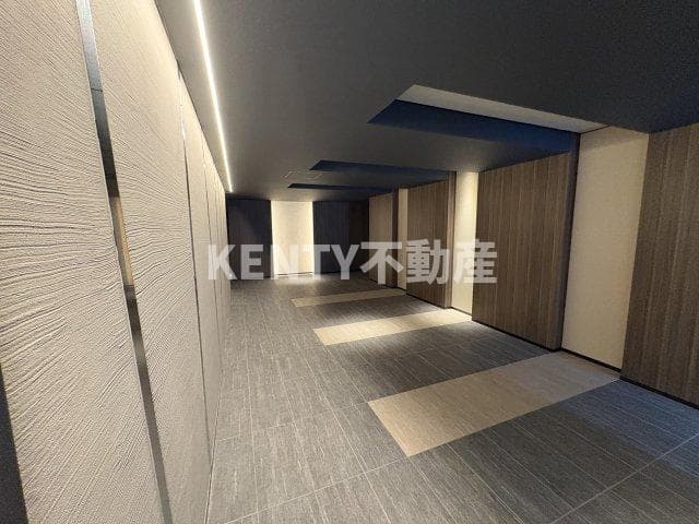 Room image 12