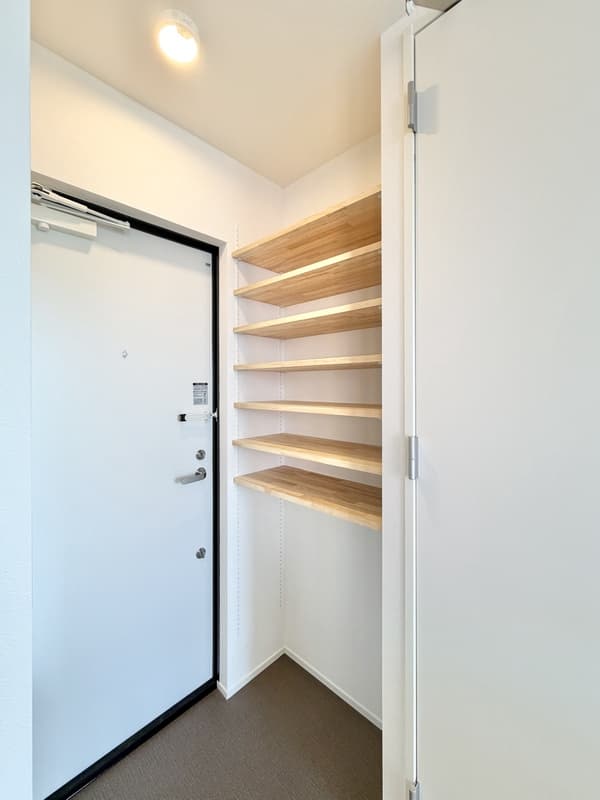 Room image 12