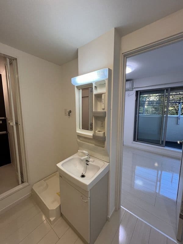 Room image 9