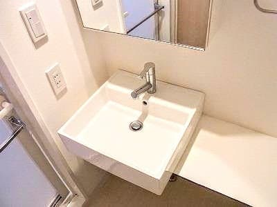 Room image 9
