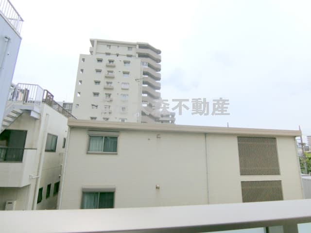 Room image 14