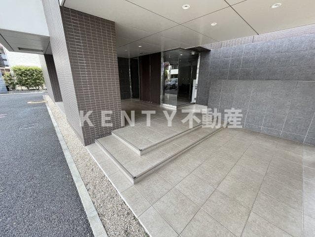 Room image 12