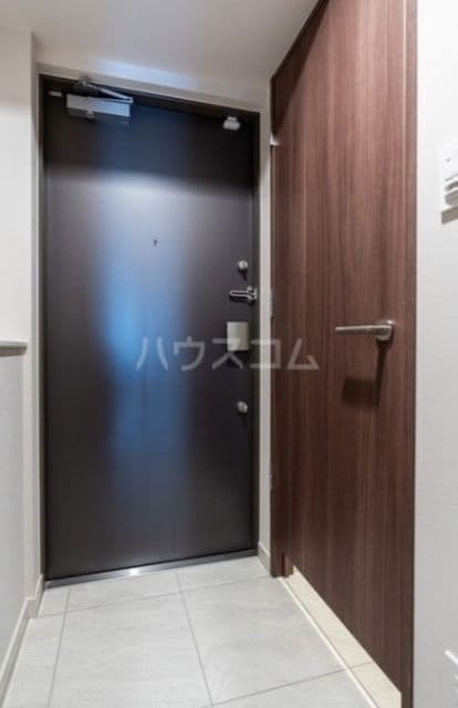Room image 12