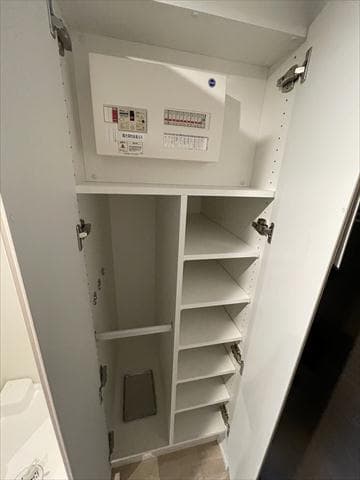 Room image 12