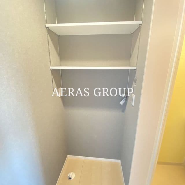 Room image 16