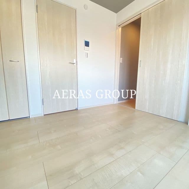 Room image 9