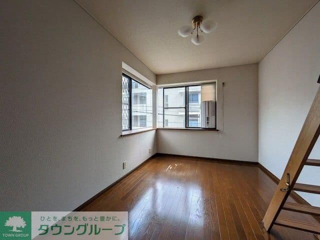 Room image 14