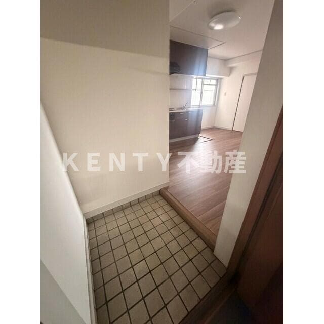 Room image 13