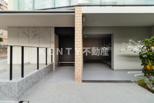 Room image 13