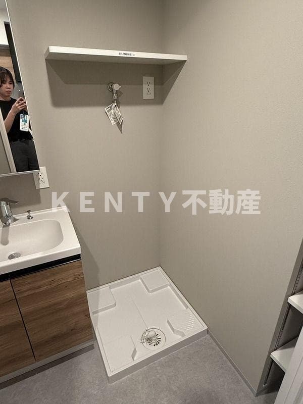 Room image 9