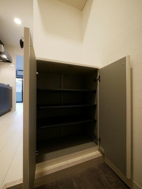 Room image 12