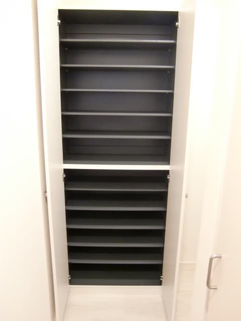Room image 11
