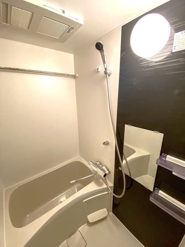 Room image 10