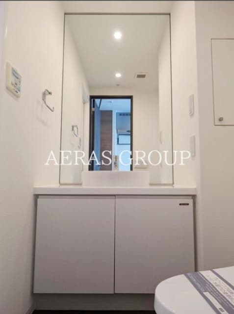 Room image 9