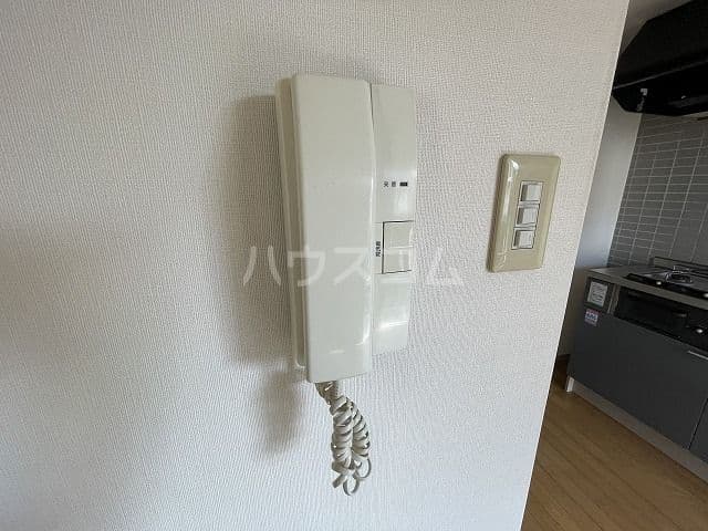Room image 10