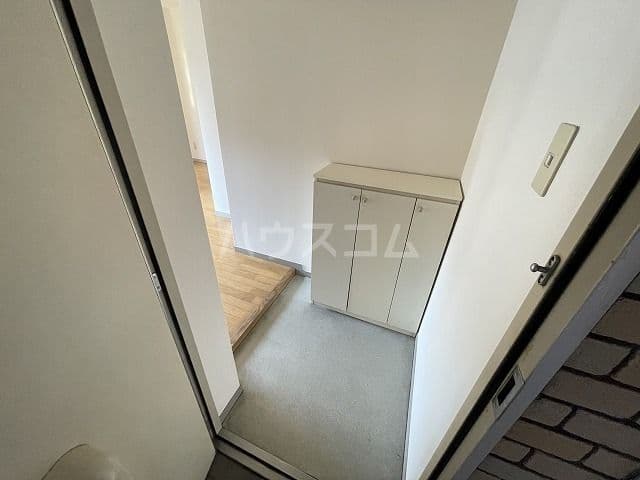 Room image 12