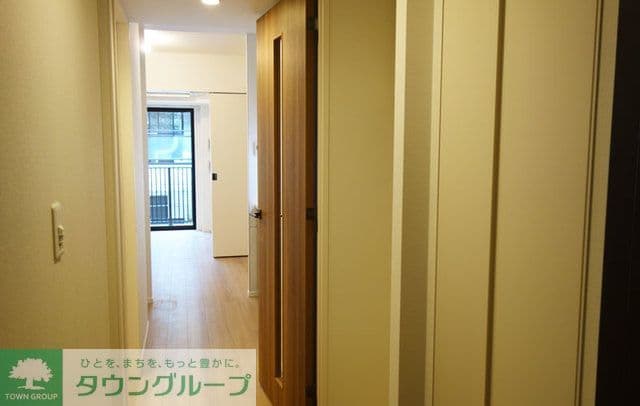 Room image 10