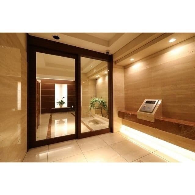 Room image 8