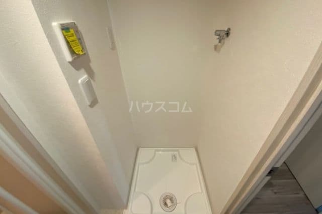 Room image 11