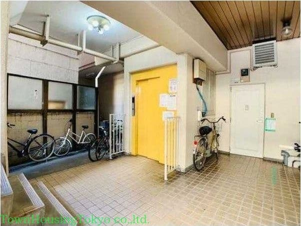 Room image 13