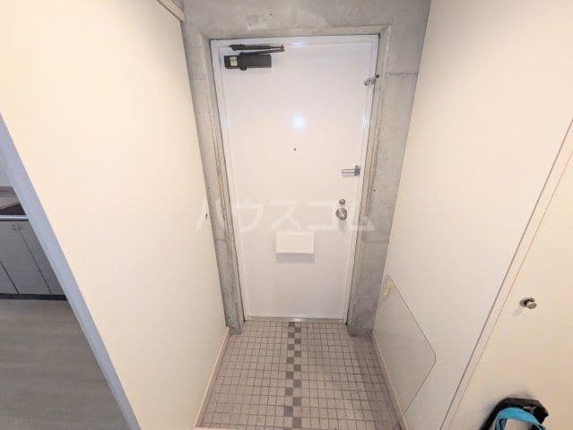 Room image 12
