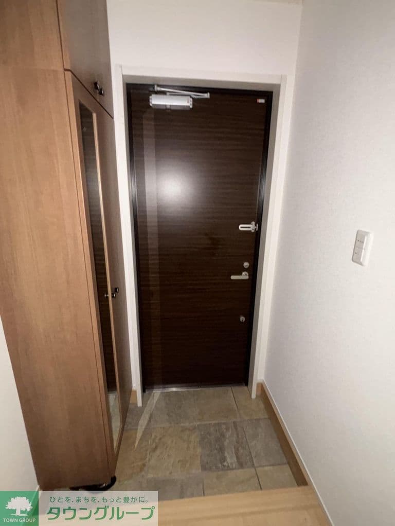 Room image 12