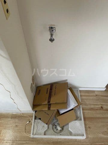 Room image 8