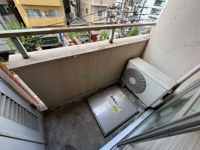 Room image 10