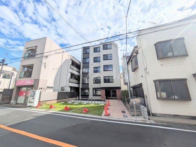 Main Image