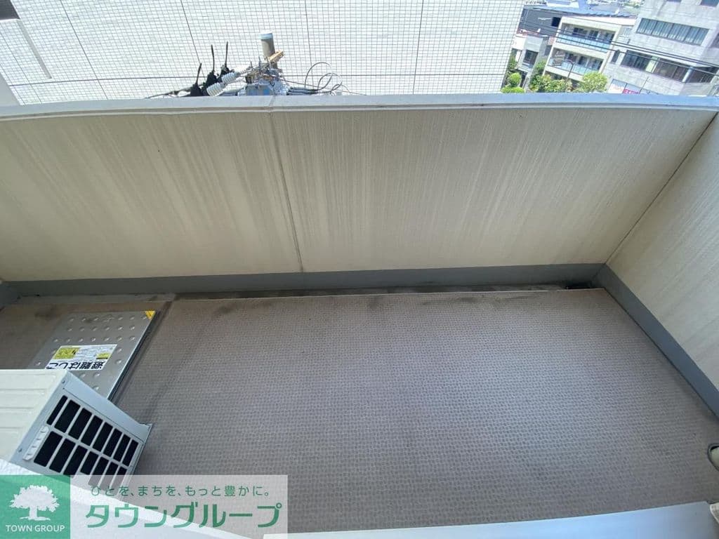 Room image 8