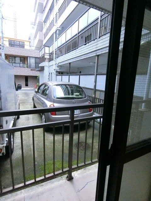 Room image 13