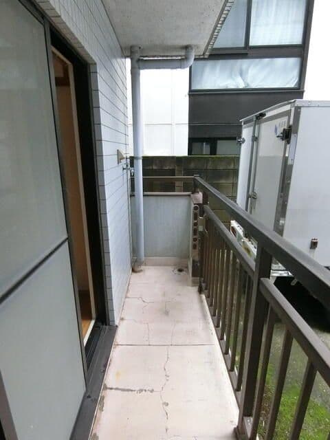 Room image 9