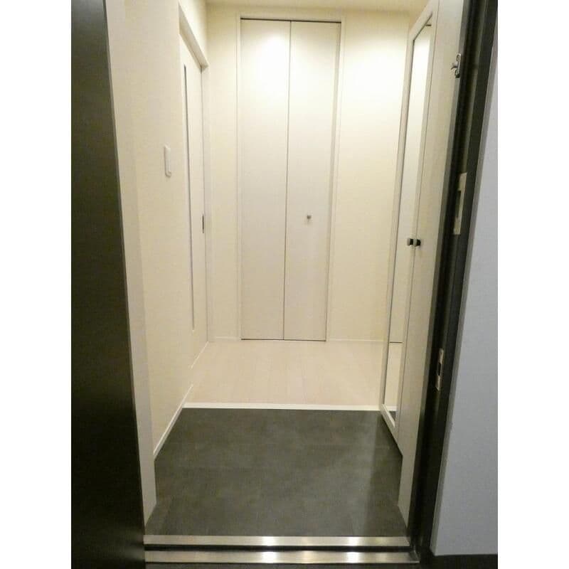 Room image 11