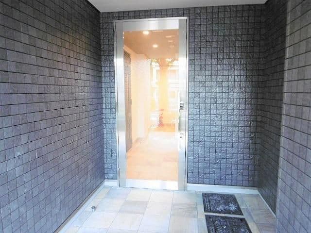 Room image 12