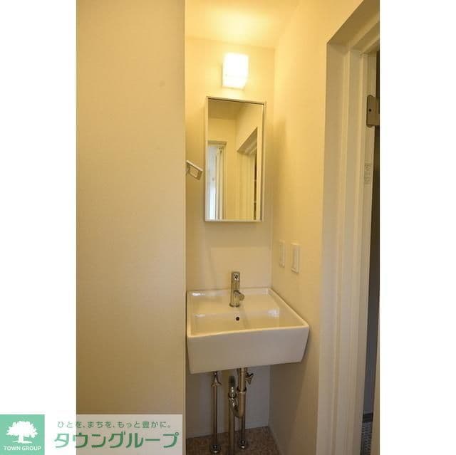 Room image 9