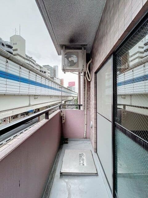 Room image 9