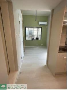 Room image 9