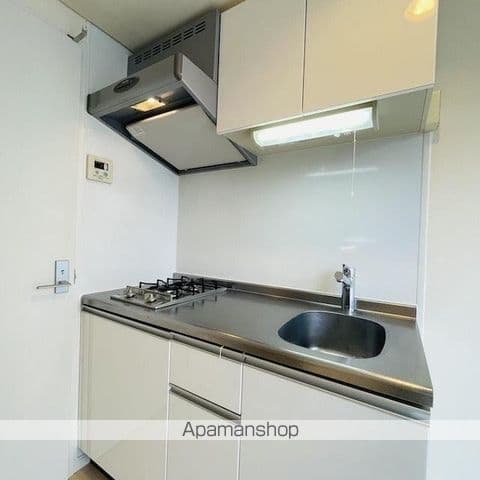Room image 15