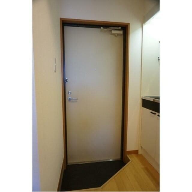 Room image 11