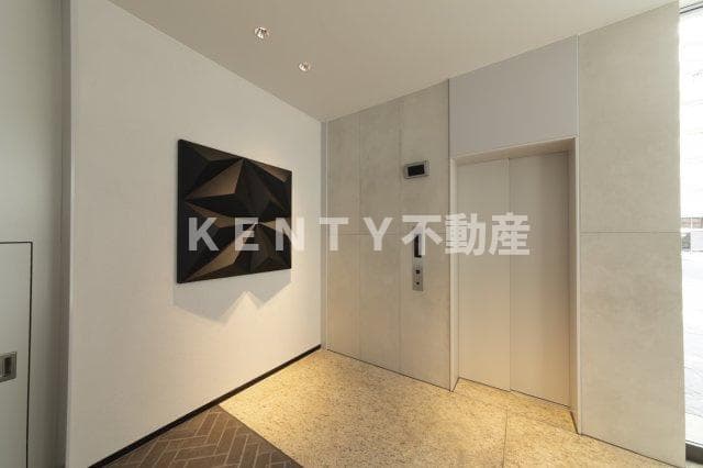 Room image 12