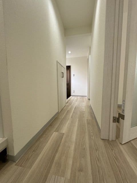 Room image 15