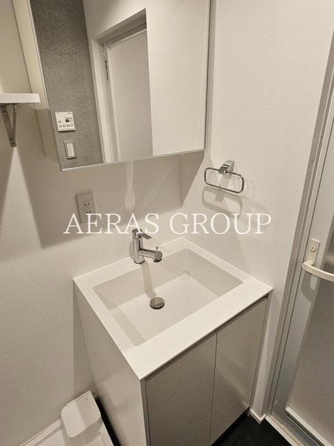 Room image 9