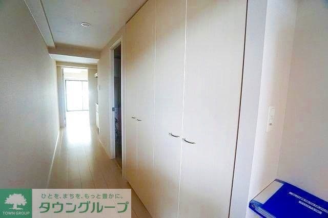 Room image 12
