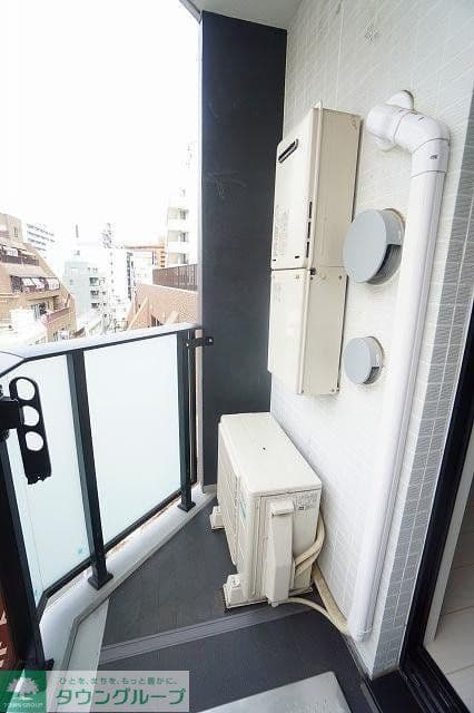 Room image 9