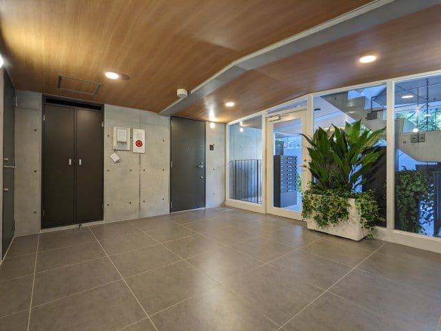 Room image 13