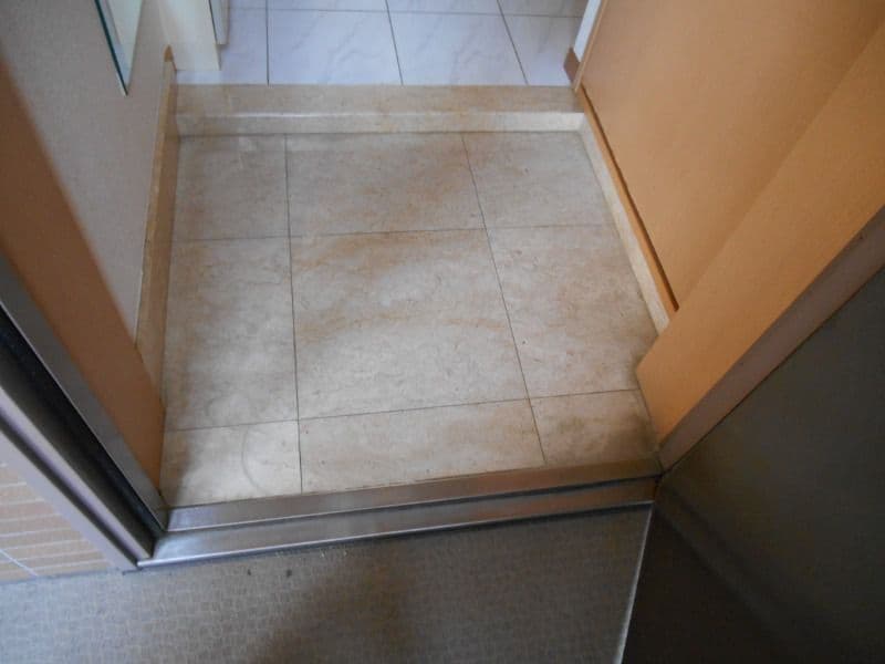 Room image 12