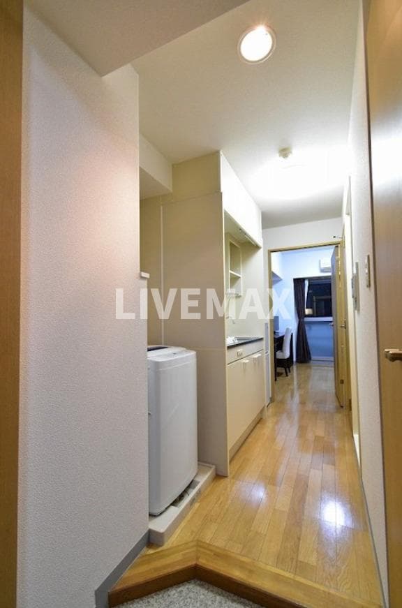 Room image 11
