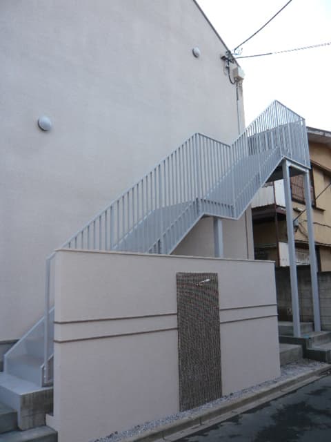 Main Image